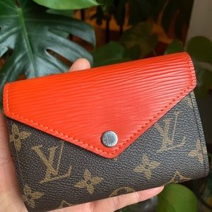 Luis Vuitton wallet